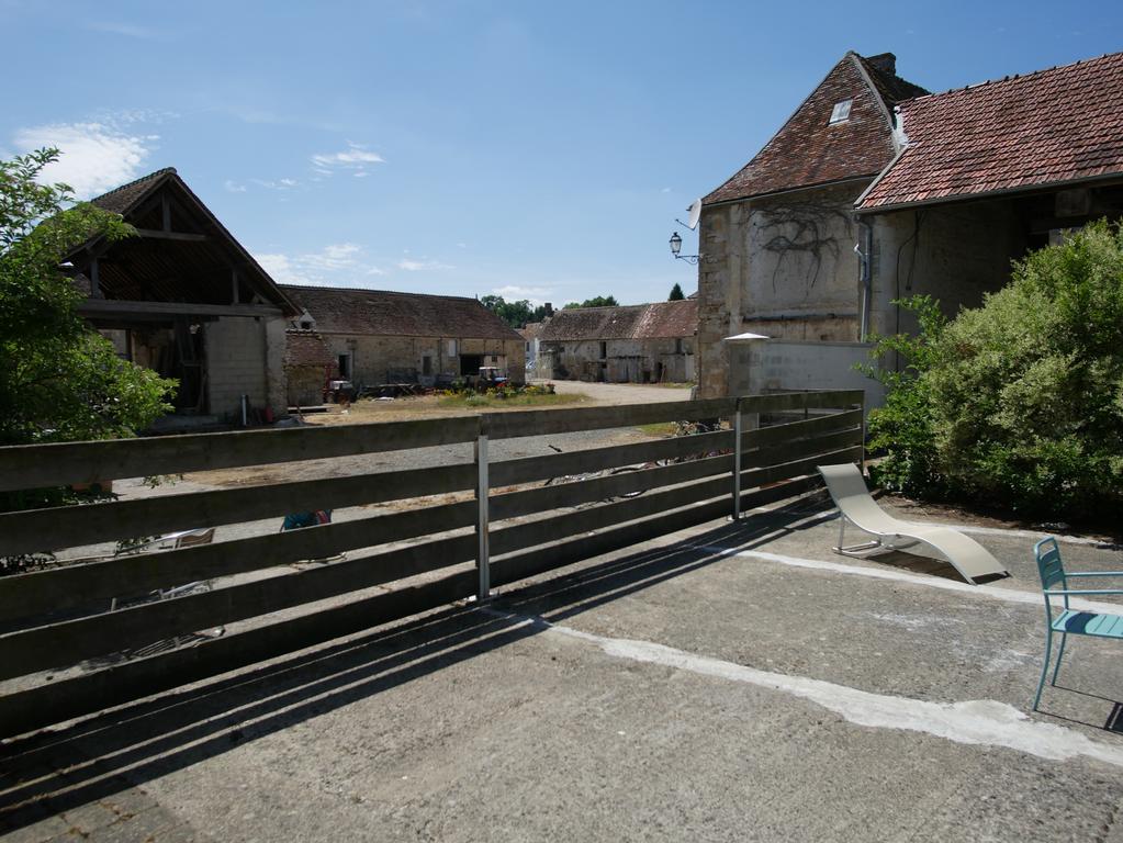 Gites De La Grande Ferme Avernes Esterno foto